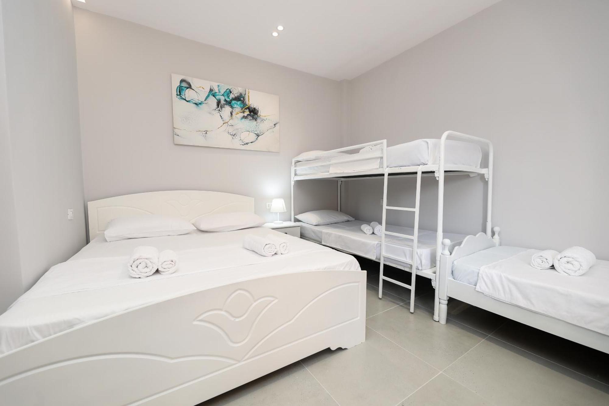 Vila Feliz - Premium Rooms With Free Private Parking Avlonya Dış mekan fotoğraf