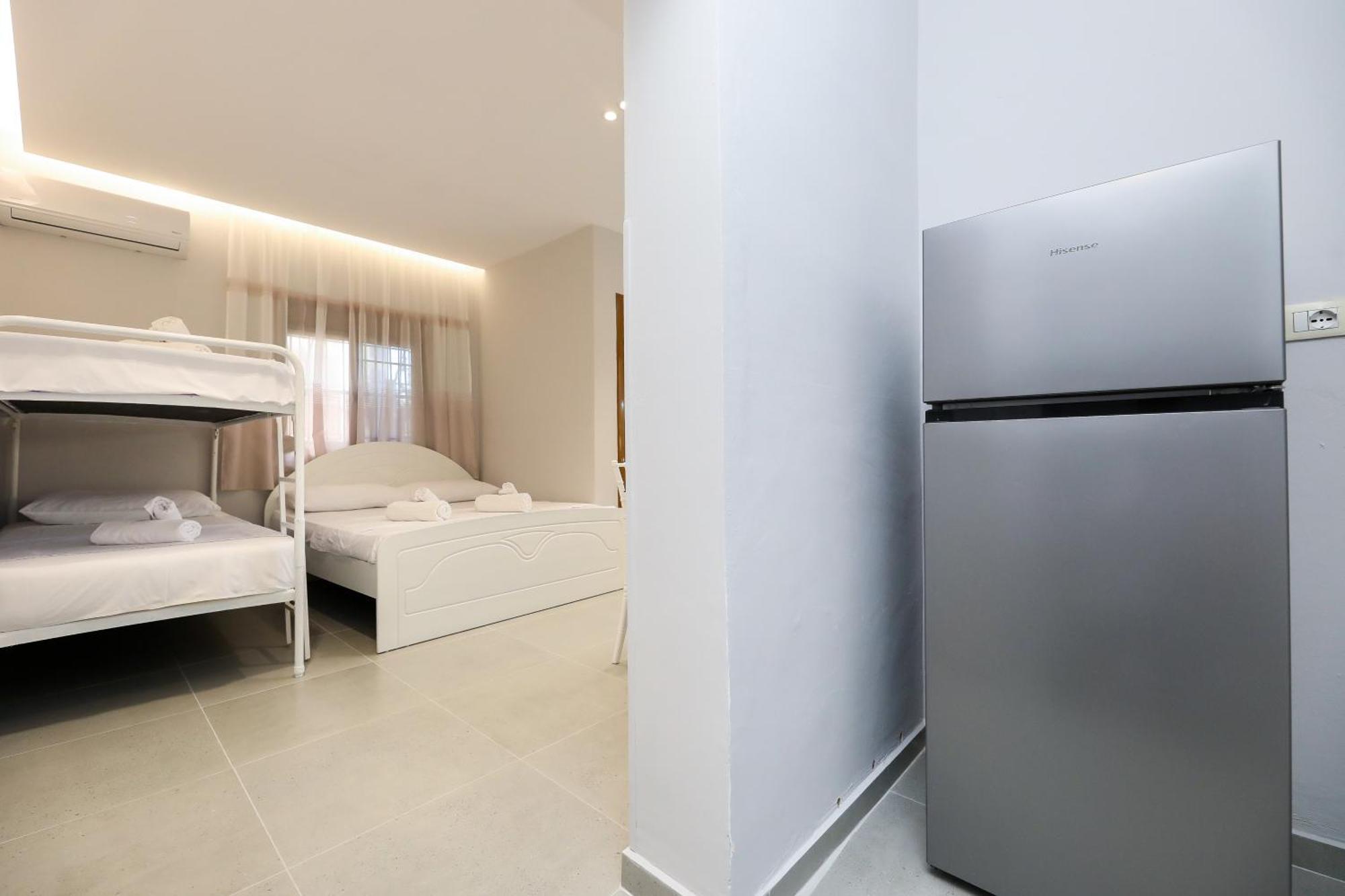 Vila Feliz - Premium Rooms With Free Private Parking Avlonya Dış mekan fotoğraf