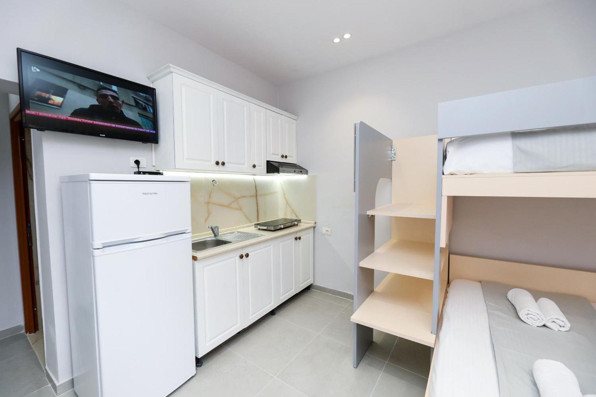 Vila Feliz - Premium Rooms With Free Private Parking Avlonya Dış mekan fotoğraf