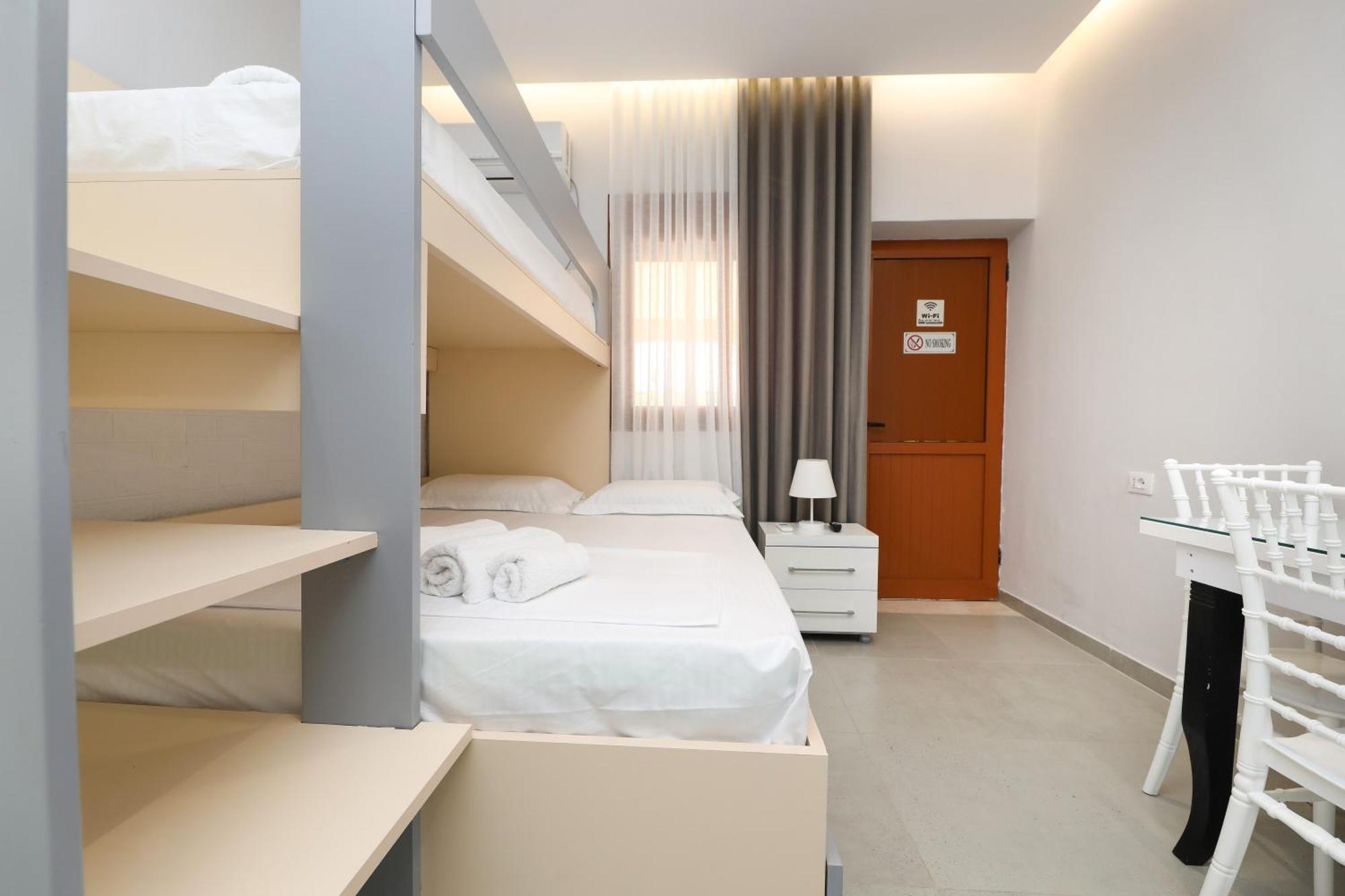 Vila Feliz - Premium Rooms With Free Private Parking Avlonya Dış mekan fotoğraf