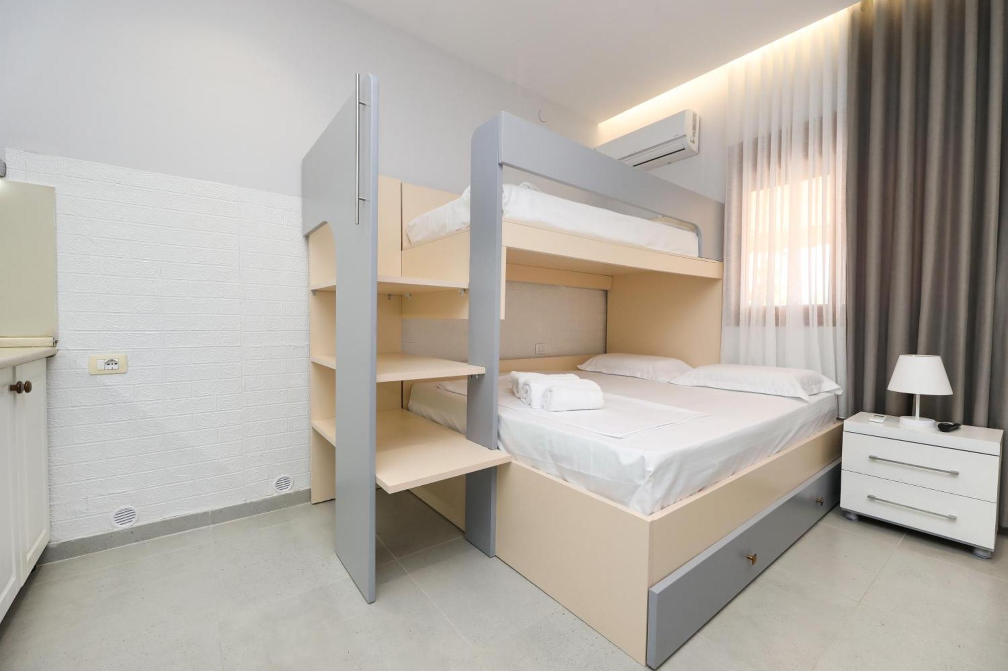 Vila Feliz - Premium Rooms With Free Private Parking Avlonya Dış mekan fotoğraf