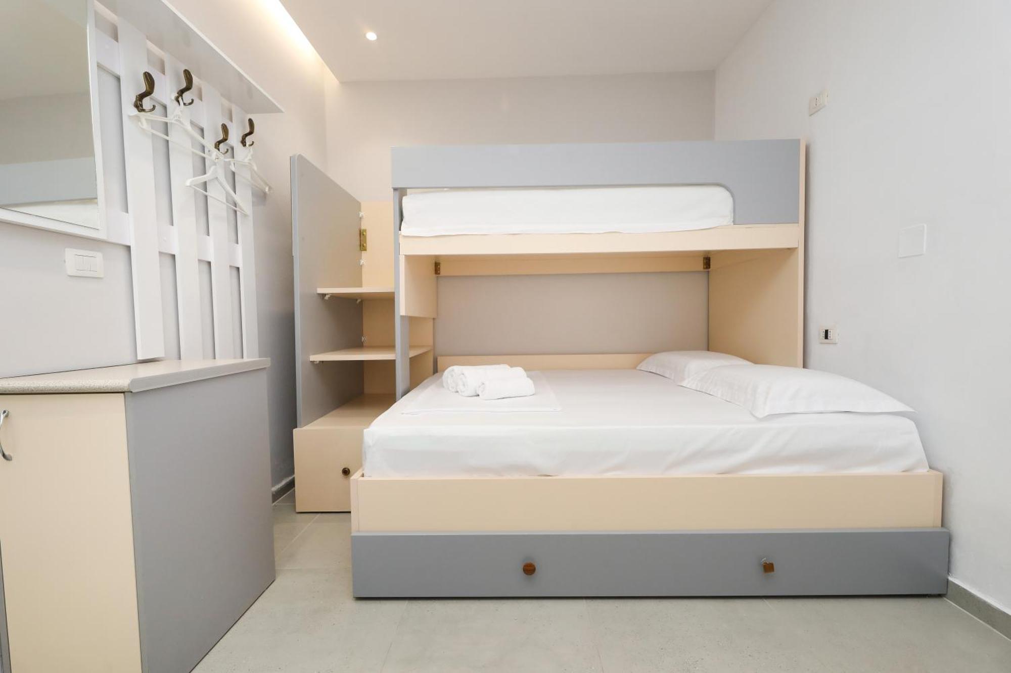 Vila Feliz - Premium Rooms With Free Private Parking Avlonya Dış mekan fotoğraf